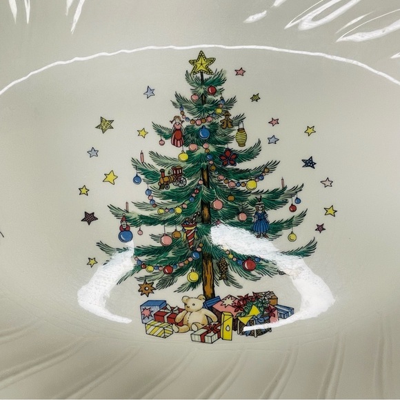 Vintage Nikko Happy Holidays Oval Platter 14" Christmas Tree plate collectable - Picture 2 of 7